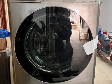 Lavadora LG automática con secado a vapor de 14kg - Img main-image-45647768