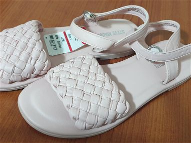 Sandalias de marca para niña - Img 61284933