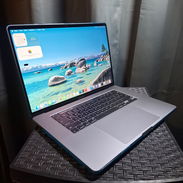 🍎💻 MACBOOK PRO 2019 (🎮 Gráficos AMD 🎮) | Intel Core i7 | 16GB RAM | SSD 500GB - Img 55884396