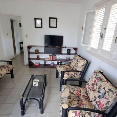🏠 Casa De Renta Lineal En Playa. 🛏️ Tiene 3 habitaciones. 📱 Reservas: +5355149761 - 5/6
