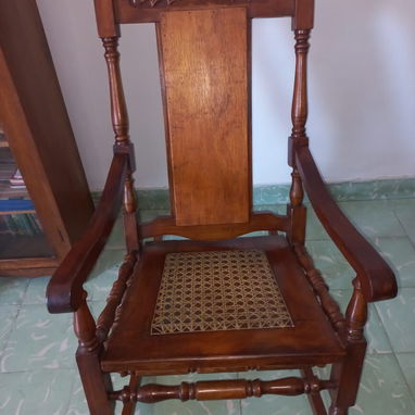 Dos sillones de madera - Img 120315382