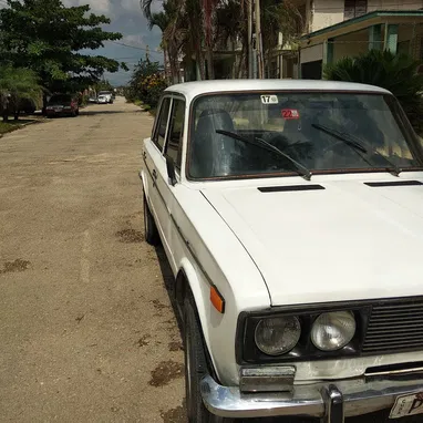 Lada 2103 con motor de 01, frente y trasero de 1600, caja 4ta, diferencial largo, bueno de chapistería y de pintura. - Img 123531577