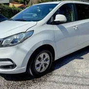 Excelente oportunidad de inversión! Se vende o se negocia Maxus G10 2023 . Una minivan de gran presencia, moderna - Img 57150121
