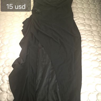 Vestidos de mujer de salir, nuevos, de muy poco  uso y de paca. De segunda mano. - 2/10