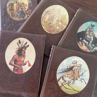 Vendo libros antiguos en ingles, 5 ejemplares, 10 usd por cada uno - Img 127130104