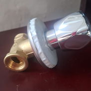Llave de empotrar de metal y zapatilla - Img 56174025
