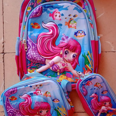 Juegos de mochilas 3D con merendero  y cartuchera - 2/5