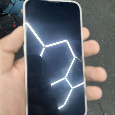Vendo o cambio por mayor y vuelto IPHONE 13🤍  Libre de fábrica   Batería en 80%  Face ID y True Tone Ok   Lo doy con co - Img 124136710