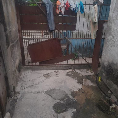 Se venda casa en las Cañas, Boyeros con todo adentro - 10/10