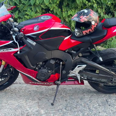 Moto Honda cbr 2019 1000 Rr  28000 km - 2/3