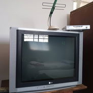 Venta de TV LG de uso de 32 pulgadas con antena y cajita - Img 57268444