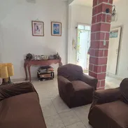 VEDADO A UNOS METROS DE 23 Y G APARTAMENTO 198M2CON 2 HABITACIONES Y 2 BAÑOS, LUZ, AGUA Y GAS SIEMPRE!! - Img 54100500