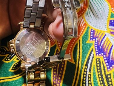 Se vende este Reloj Original Guess, oro Rosa , cristal de zafiro y diamantes - Img main-image-45679444