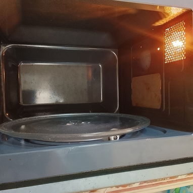 Microwave de uso, funcionando OK - Img 122699479