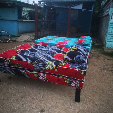 Conjunto de camas tapizadas con su colchón nuevo - Img 123083928