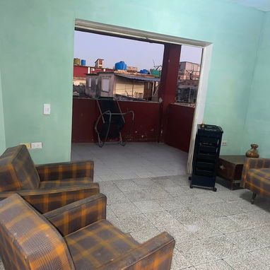 Casa en venta , Luyano 10 de octubre - 3/5