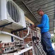 Recarga de gas refrigerante, cambio de capacitores, defectaciones de aires tipo Split y arreglos menores 52966031 - Img 54903069