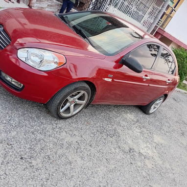 ⛔️ HIUNDAY ACCENT 2006 AUTOMATICO BUENO DE PINTURA Y CHAPISTERIA TODO TRABAJA AL 100 VENTANILLAS ELETRICA ⛔️ - Img 121753357
