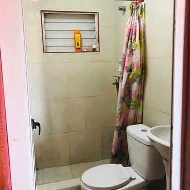 Vendo apartamento en un 4 piso de 2/4 en marianao - Img 121147164