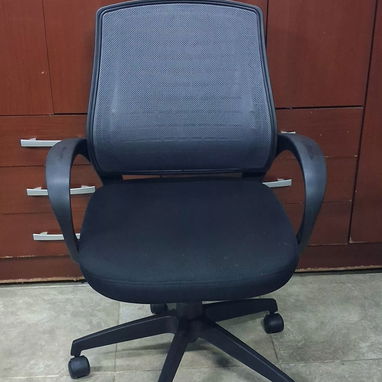SE VENDEN SILLAS GIRATORIAS PARA OFICINAS - 2/7