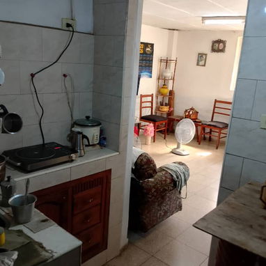Casa puerta calle en Marianao por 112,2 cuartos y contrato de gas de calle - 7/10