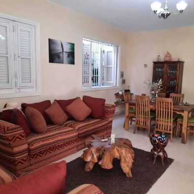 Casa independiente en Playa pr贸ximo a 9na y 42 en 脫ptimo Estado con garaje - Img 125326137