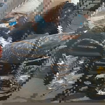 Moto 150 cc marca mltorstreck nueva a estrenar por usted tanke de 10lt haciendo 40 km por litro colores 🔵🔴🌑