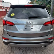 Vendo o negocio, Hyundai Santa Fe, 2017 básico - Img 53800929