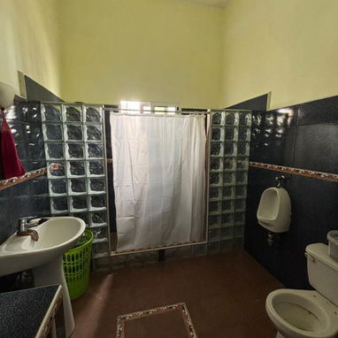 🏡 Casa independiente con garaje y placa libre – Reparto La Sierra, Ampliación Almendares, Playa. - Img 121320652