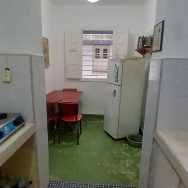 SE VENDEN DOS APARTAMENTOS 1/4, VEDADO, CERCA 12 Y 23 - Img 123539234