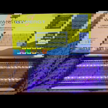 Lámpara mata insecto