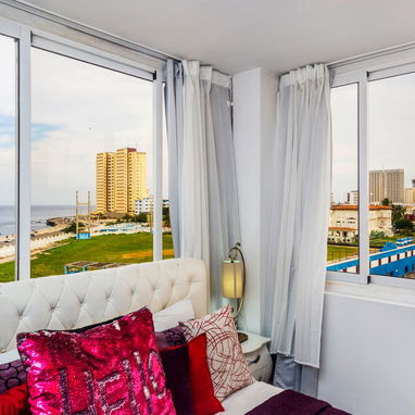 📱 Renta de Casa con Aire Central y 3 Habitaciones en el Vedado - Img 115990745