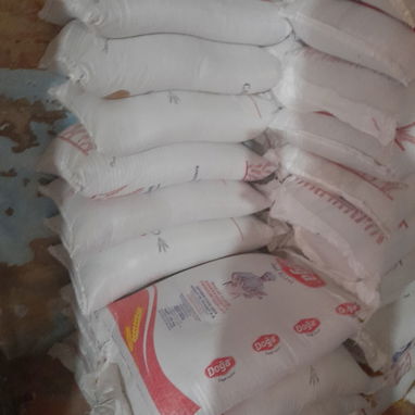 Comida de 1ra calidad para cerdos y gallinas. Pv.50017137 - 5/9