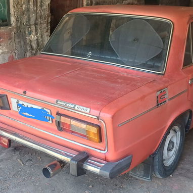 Se vende lada 1600 soy el dueño. - 2/4