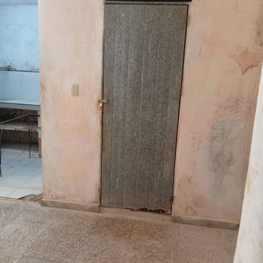 Se Renta espacio para negocio/almacén en centro habana - 6/10