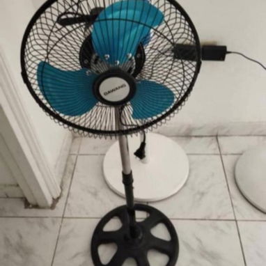 Ventilador de pedestal tipo ciclón de 10' Nuevos en su caja(super potente) - Img 122341993