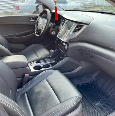 Vendo Yhunday tuccson  del 2017 muy bueno ojo solo venta - Img 70739022