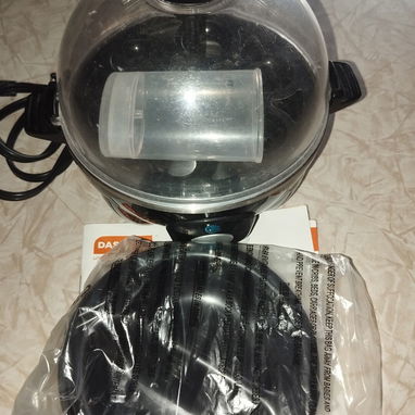 Vendo hervidor de huevos, vaporera dash egg para 6 huevos. - Img 125262780