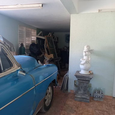 Vendo casa  4km de varadero en el central  humberto alvaresz - 10/10