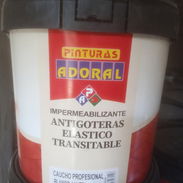Impermeable blanco ⚪,rojo🔴 y gris⚪ transitable - Img 52443430
