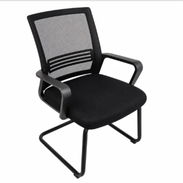 Silla de oficina con brazos - Img 56678589