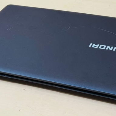 Laptop Hyundai con rendimiento para algunos juegos y trabajos de programación informática - 2/6