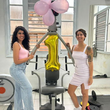 ⭐⭐⭐⭐⭐Gimnasio para mujeres Buena Vibra_ GYM Fitness en el Vedado_ Con Entrenador_Equipos profesionales. 💯% Deportivas - Img 105616991