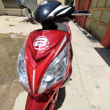 Vendo Moto electrica Marca Bukati 1600usd - Img 124244147