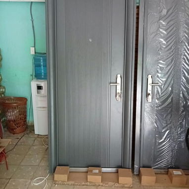 Puerta de metal cromado para exteriores de varias medidas - 4/4