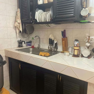 Apartamento con todo adentro incluida moto en santo Suárez es venta - 3/10