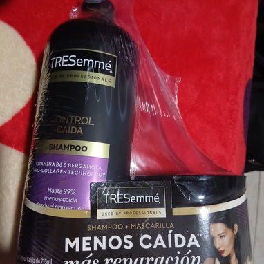 Champu Tresemme', juegos de Champú de 715ml con Serum y otros juegos con tratamiento. - Img 124718853