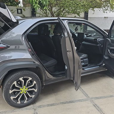 TOYOTA YARIS CROSS HIBRIDO 31MIL USD - Img 126793501