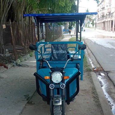 Taxi triciclo para carreras en La Habana - 2/3