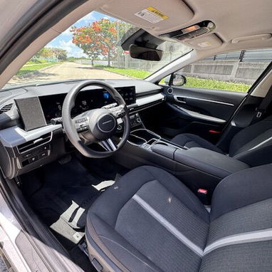 Hyundai sonata 2025 Como nuevo - Img 123535377